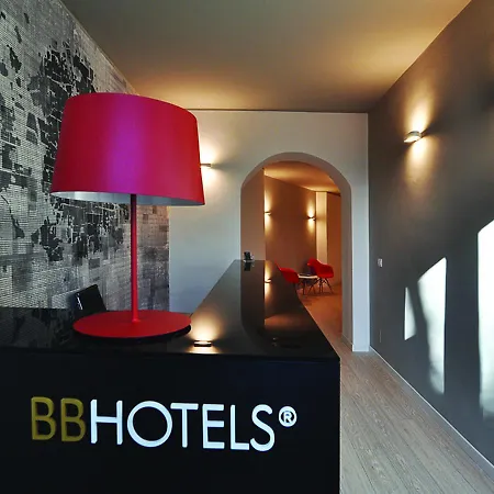 BB Hotels Aparthotel Città Studi-3